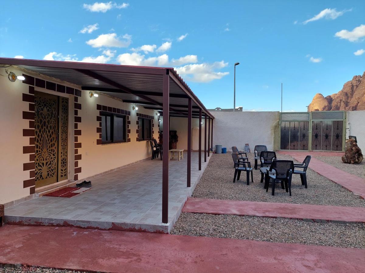 Wadi Rum Oryx Hostel & Tours Bagian luar foto