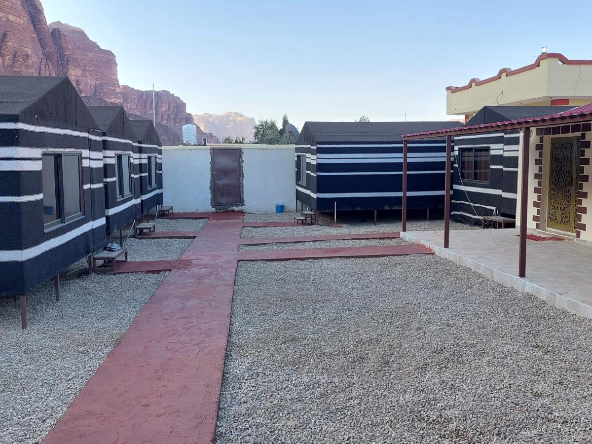 Wadi Rum Oryx Hostel & Tours Bagian luar foto