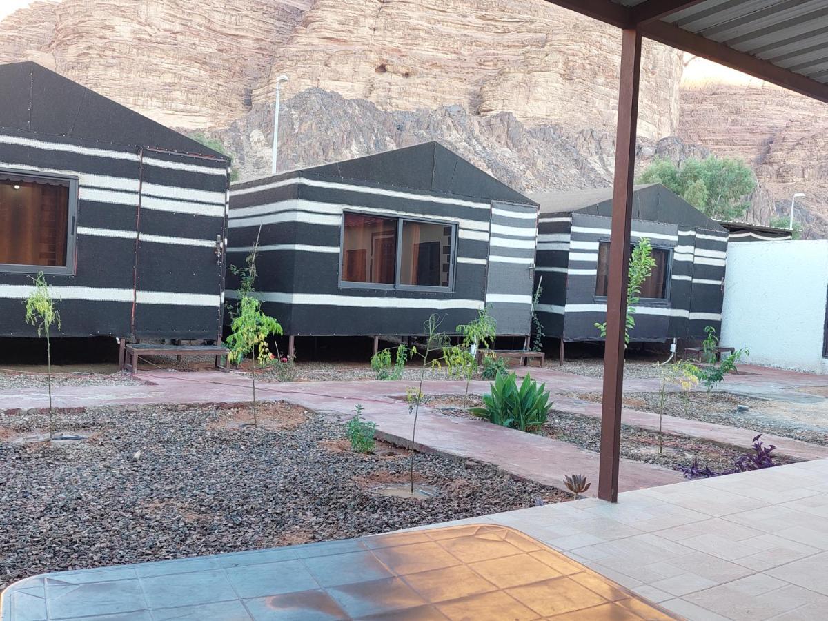 Wadi Rum Oryx Hostel & Tours Bagian luar foto