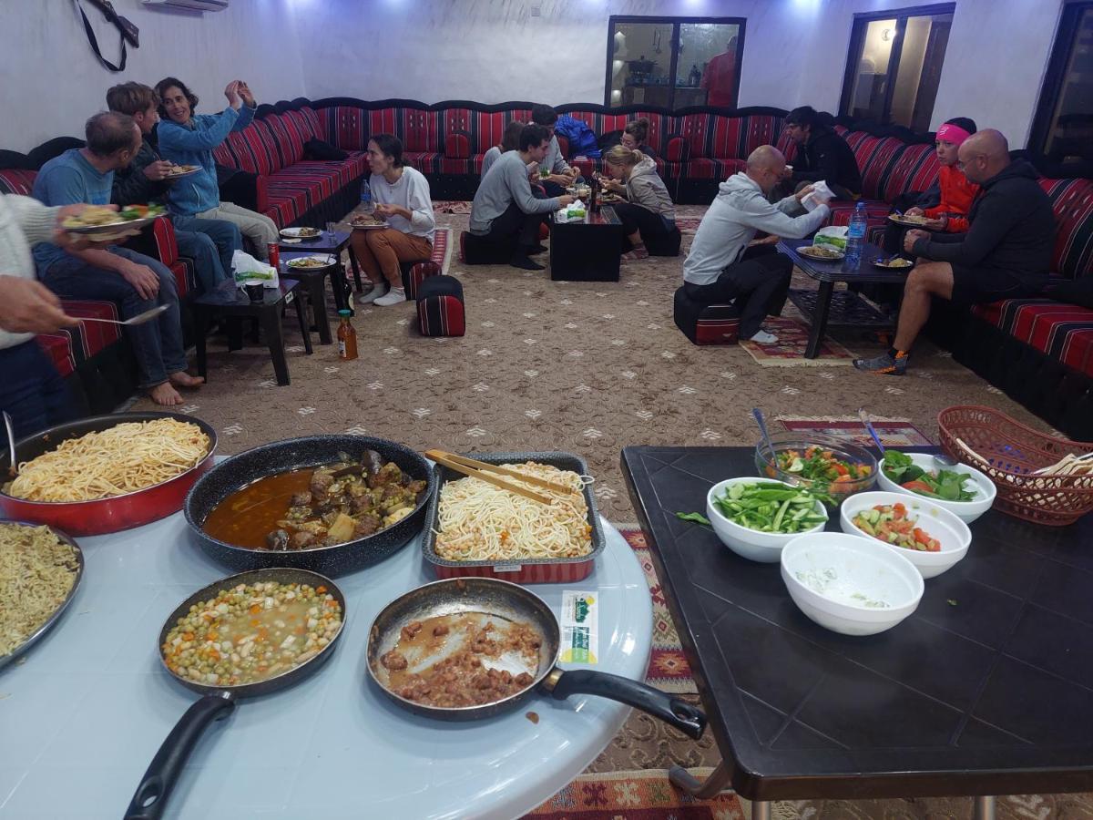 Wadi Rum Oryx Hostel & Tours Bagian luar foto