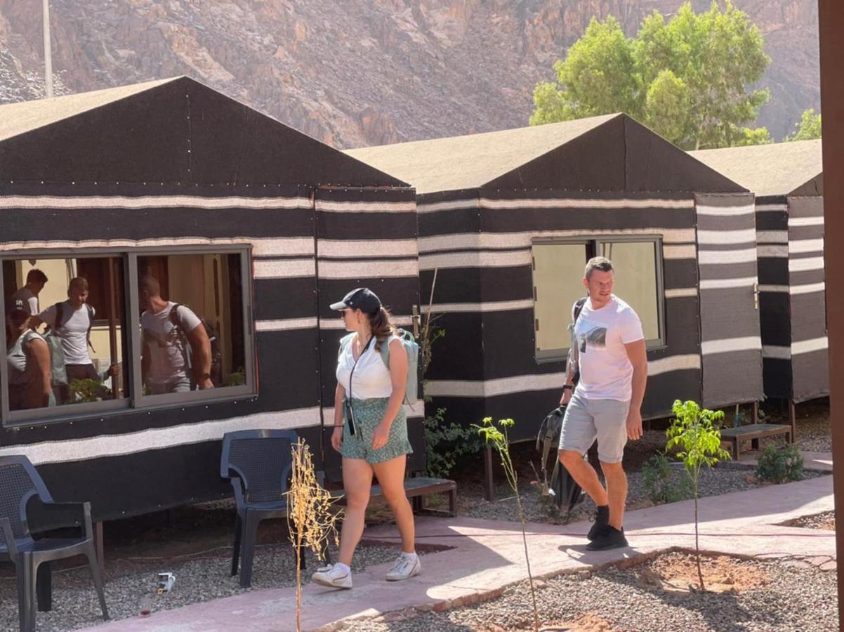 Wadi Rum Oryx Hostel & Tours Bagian luar foto