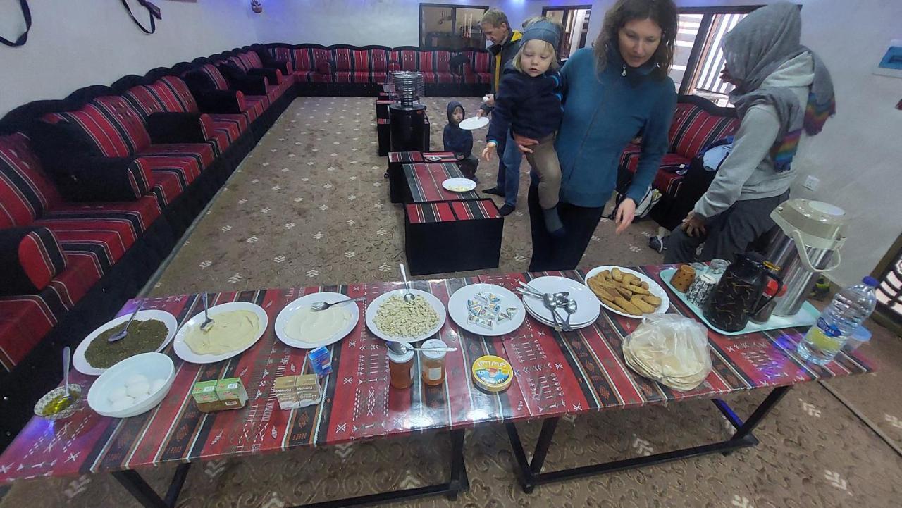 Wadi Rum Oryx Hostel & Tours Bagian luar foto