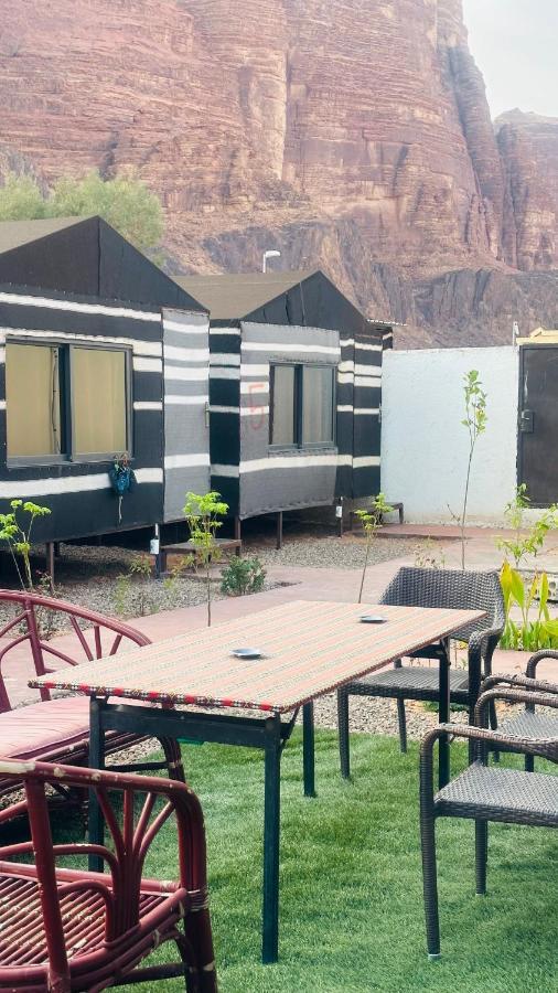 Wadi Rum Oryx Hostel & Tours Bagian luar foto