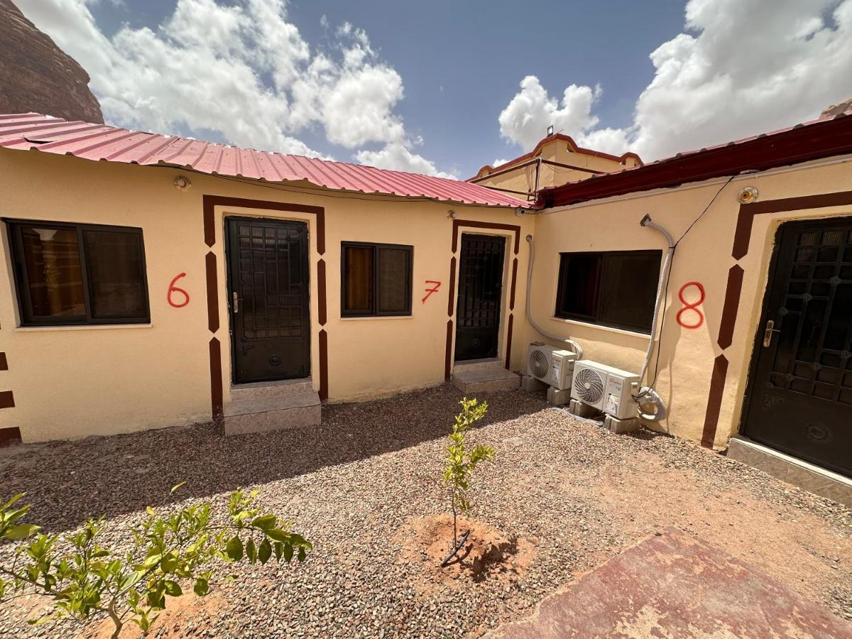 Wadi Rum Oryx Hostel & Tours Bagian luar foto