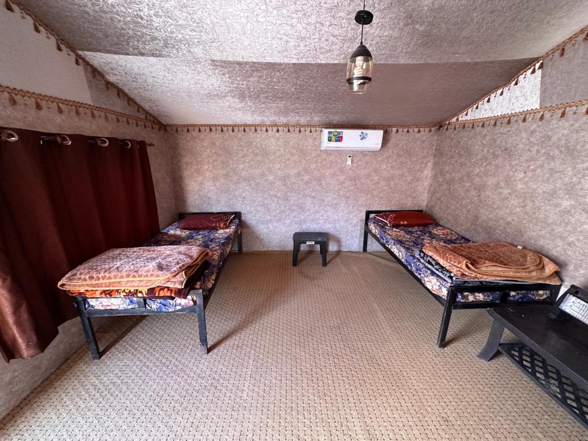 Wadi Rum Oryx Hostel & Tours Bagian luar foto