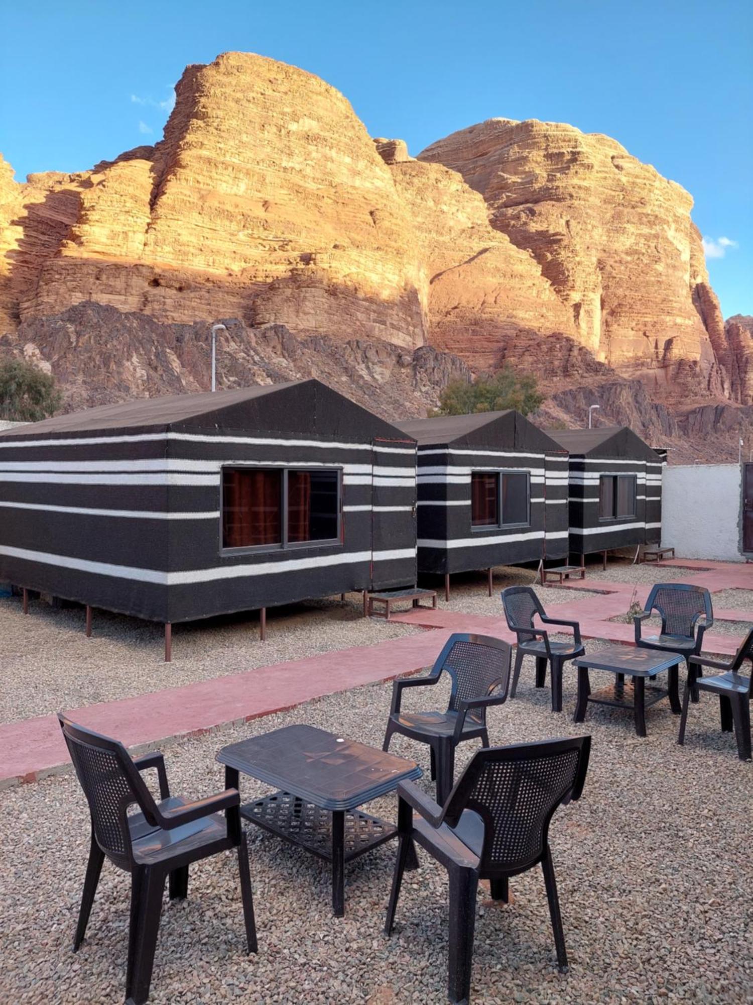 Wadi Rum Oryx Hostel & Tours Ruang foto