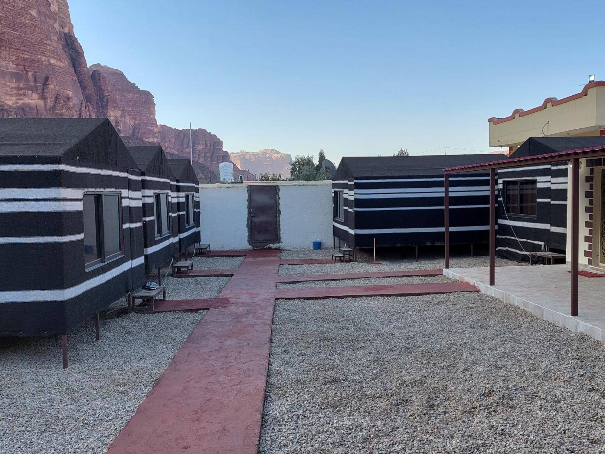 Wadi Rum Oryx Hostel & Tours Ruang foto